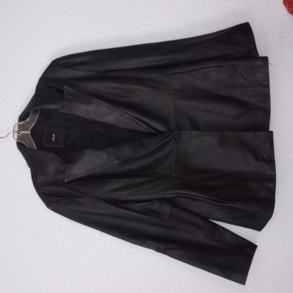 JLC Women's 100% leather jacket sz L